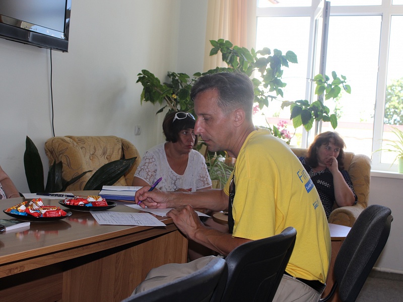 Working meetings with employees of closed-type institutions