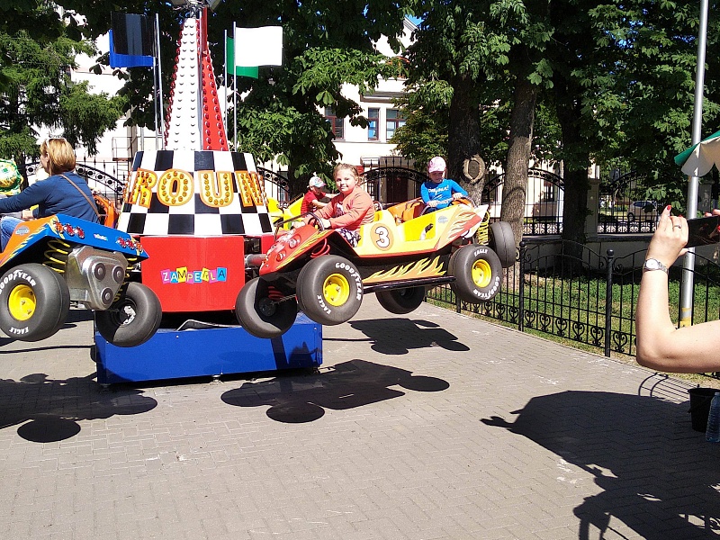 We have the right to rides!